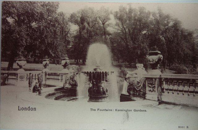 The Fountains: Kensington Gardens, London Posted 1904  Peacock Brand postcard, Our Ref: A242