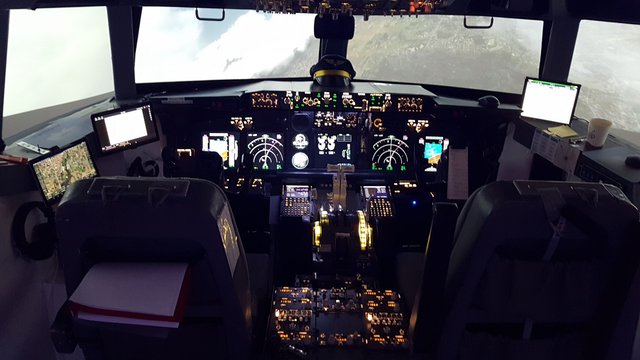 Schnupperflug Boeing 737-800 (2 Std.)