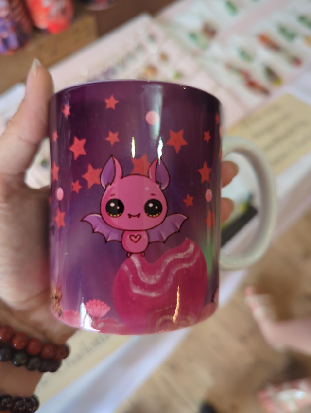 M010 mug chauve souris