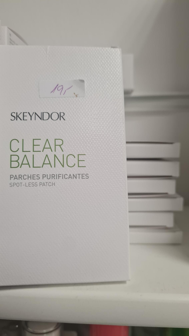 Nálepky na akné s kys.salyciovou - 24ks