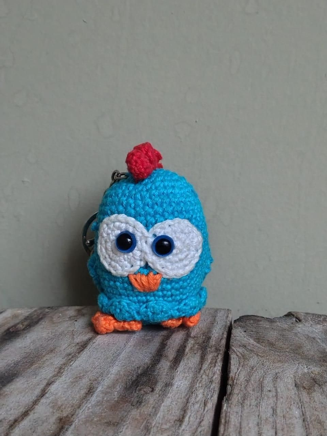 Chaveiro Amigurumi Galinha Pintadinha mini