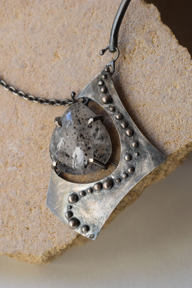 Collier Quartz Actinolite &amp; Diopside