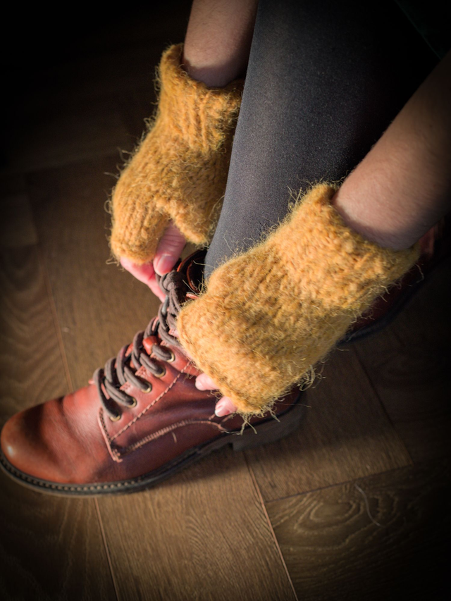 Mitaines en laine d'alpaga et mérinos tricotées à la main jaune curry