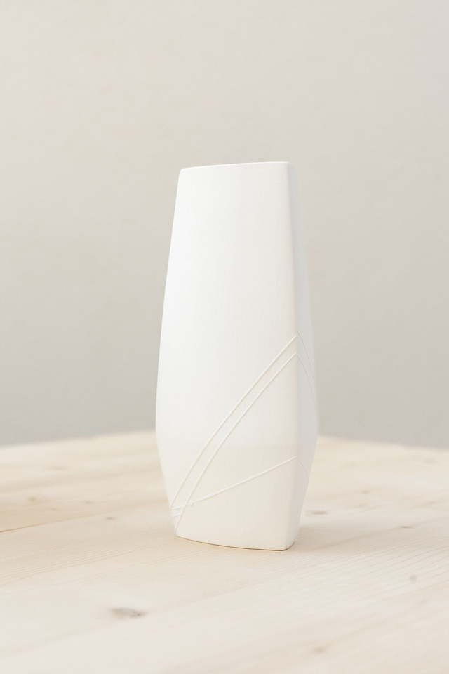 VASE M / Serie 3ck / Liniendekor weiß