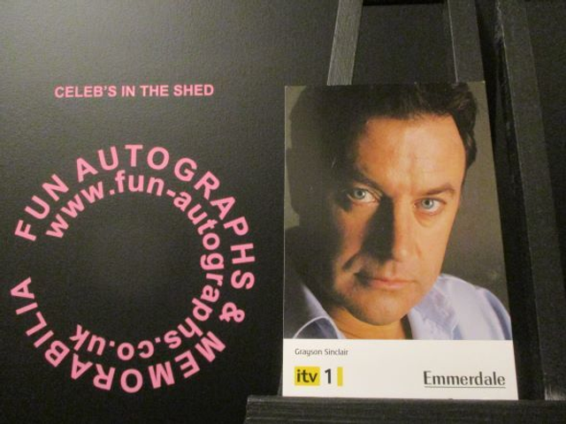 Christopher Villiers (Grayson Sinclair) Original Emmerdale Yellow &amp; Black Itv1 Logo Cast Card