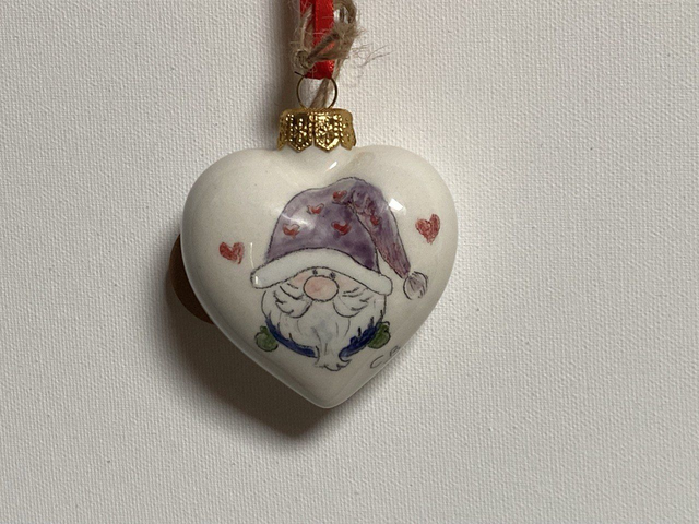 Pallina cuore con tenero gnometto 