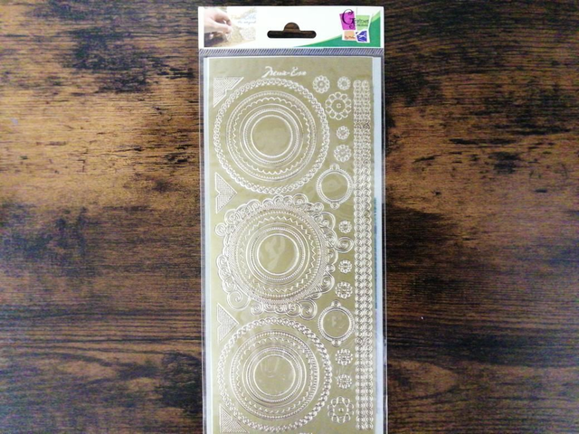 Peel off&#039;s rond dentelles 