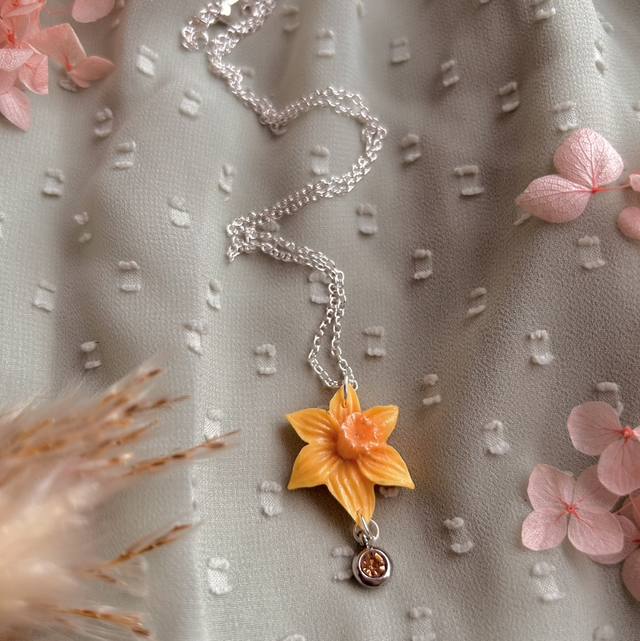 Daffodil Pendant Necklace Silver 