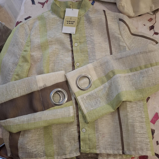 Luc20 veste rayée rideau