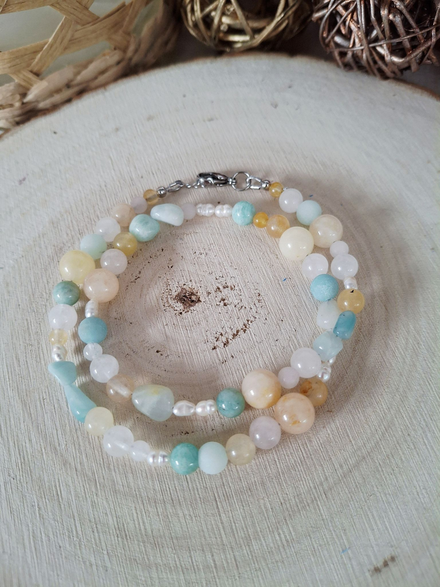 Collier Soleil vert (finition argentée)