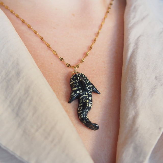 Collier requin baleine