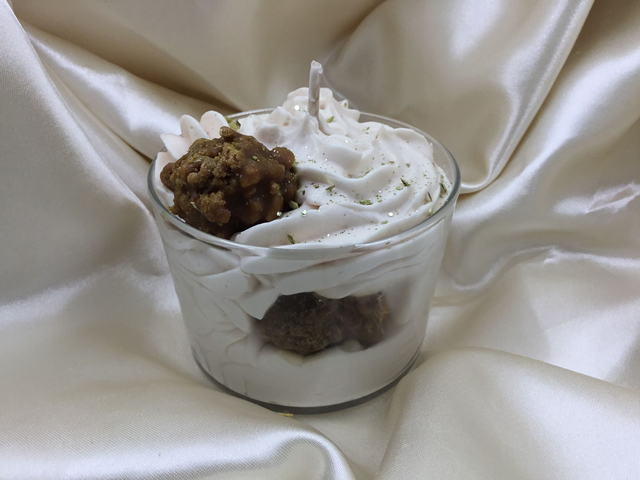 Bougie gourmande &quot;Rocher Praliné&quot; 