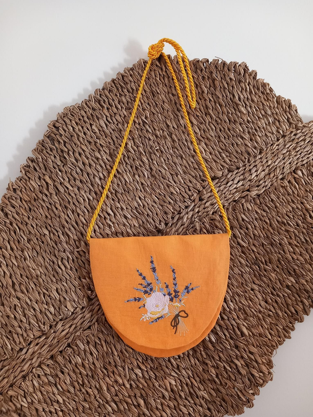 Sac bandoulière en lin brodé orange