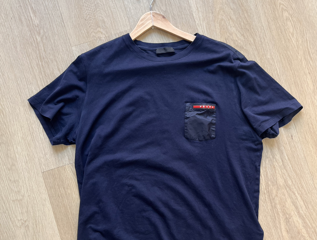 Prada T-Shirt Red Moon Size XXL - PRE-OWNED