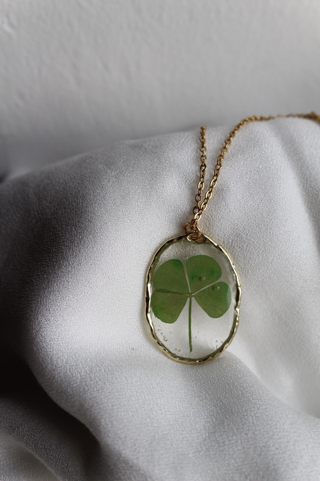 Collier trèfle à quatre feuilles, véritable collier botanique