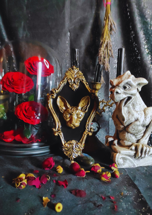 Cadre baroque Sphynx Dorée