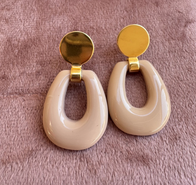 Boucles d&#039;oreilles goutte rose nude 