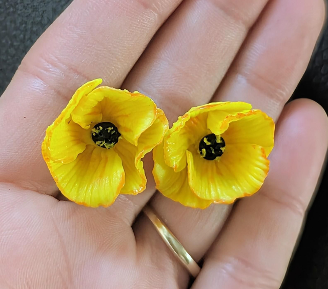 Poppy Pop Stud Earrings