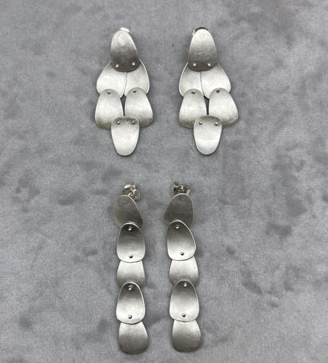 Petals linear earrings