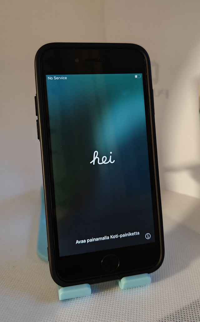 iPhone SE (3rd gen, 2022) – 128GB Midnigh