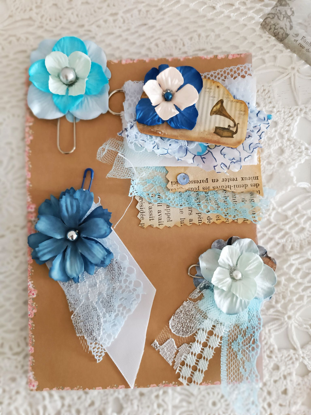 Pack de 3 trombonnes décorés mains + 1 embellissement