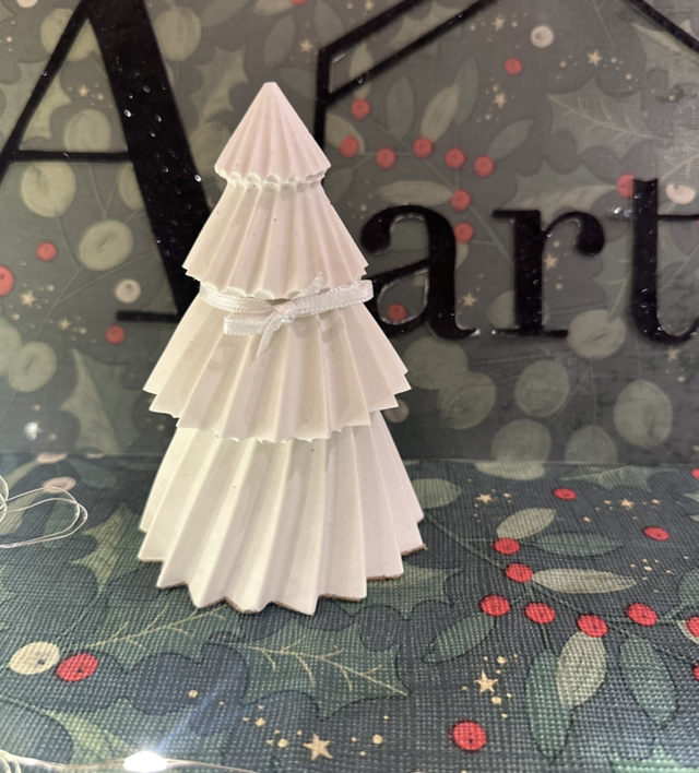 CHRISTMAS TREE DECORATION