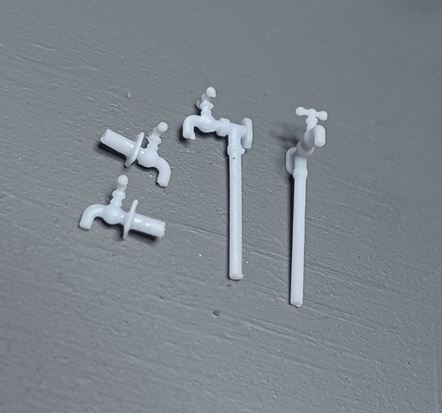 7mm scale / 0 gauge external taps