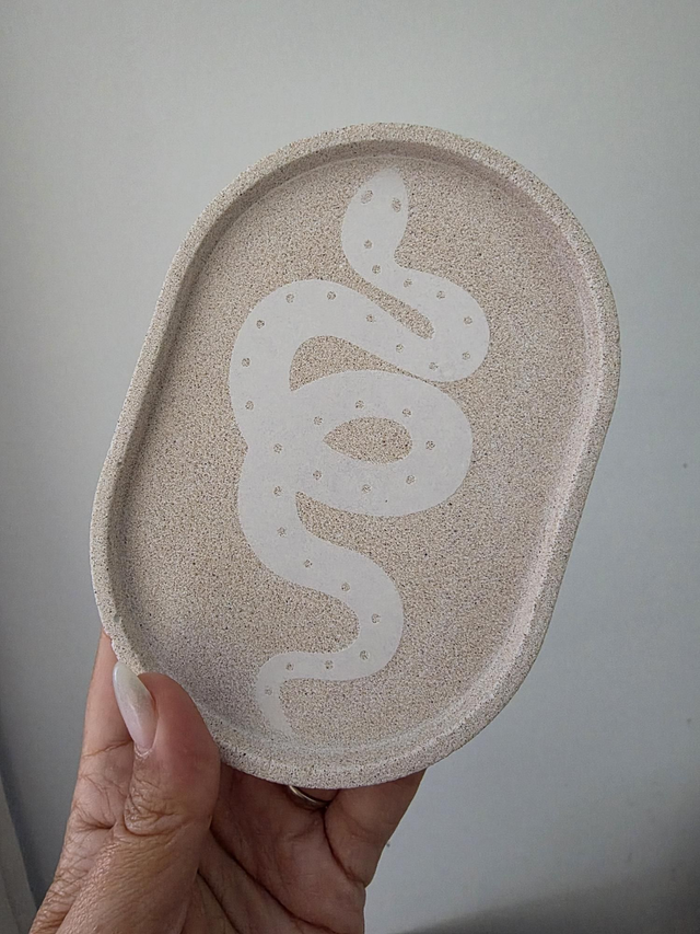 Tablette motif serpent 