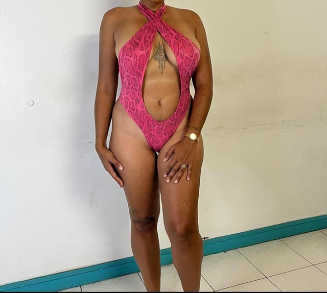 MAILLOT DE BAIN UNE PIECE taille XL