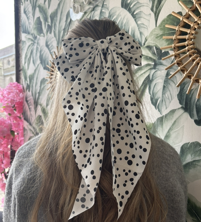 Pince à cheveux nœud 