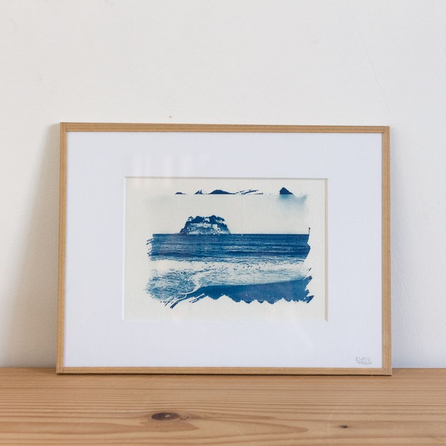 Plage du Guesclin - Cyanotype sous verre - 18x24 cm