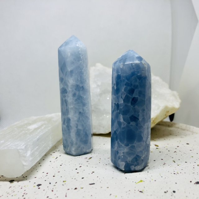 Calcite obélisque A polie