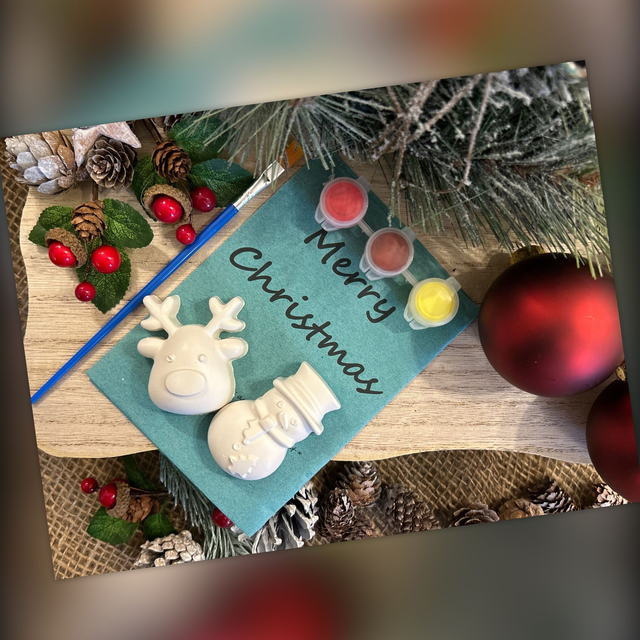 Christmas Kit - Stocking Filler - Christmas Box/Crate Filler - Christmas Eve Activity – Paint Your Own 