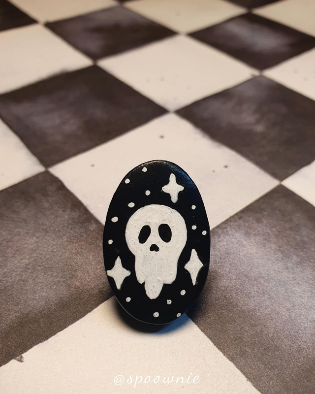 Pins style camée tête de mort