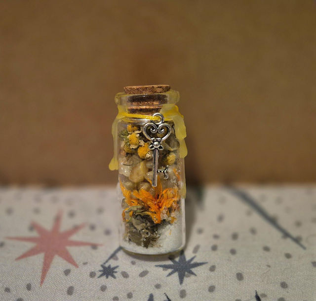 Manifestation spell jars 