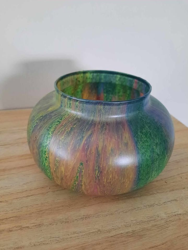 Bonbonnière peinte à la main