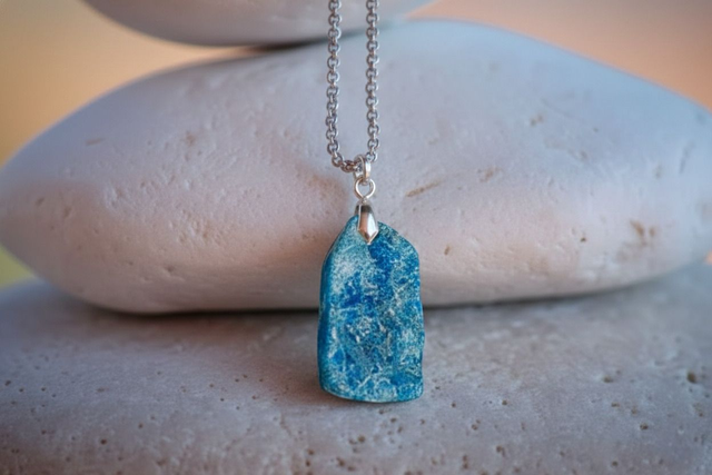 Collier chrysocolle brute