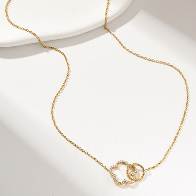 Collier doré cercles entrelacés
