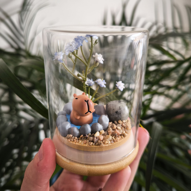 Ami protecteur - Capybara dans l&#039;eau (labradorite) (2)