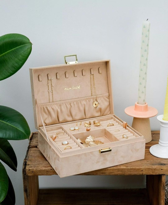 Louise en velours beige 