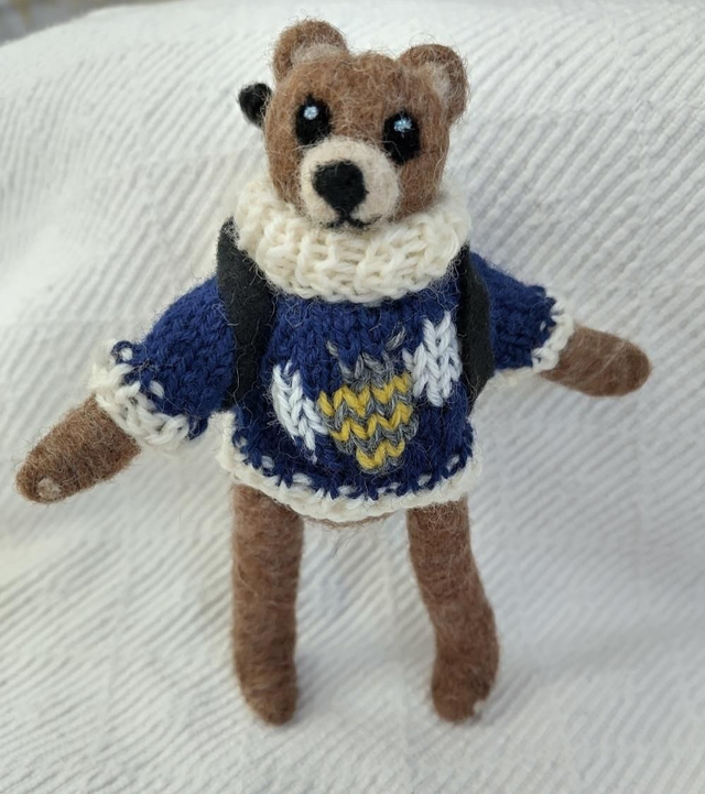 Folk Tails : Honey Bear / Arth Mêl