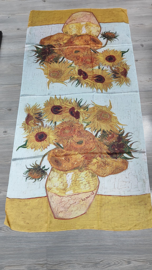 Stola Girasoli di Vincent Van Gogh in seta