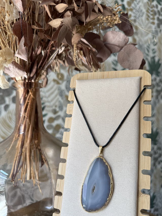 Collier Tranche d'Agate sur Cordon noir ou Chaine inox