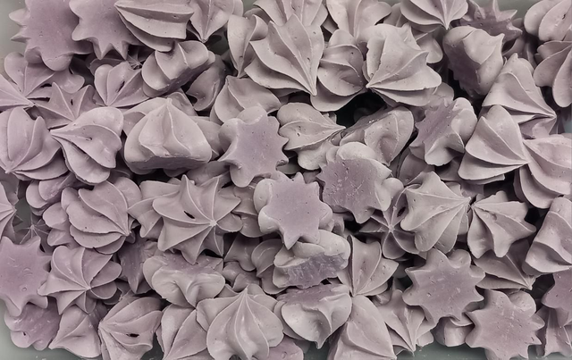 Meringues à la violette