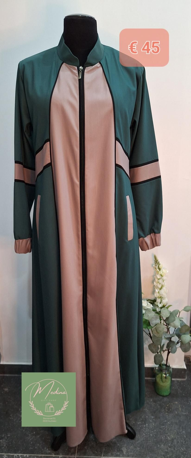 Sportieve abaya praktisch én elegant met ritssluiting 