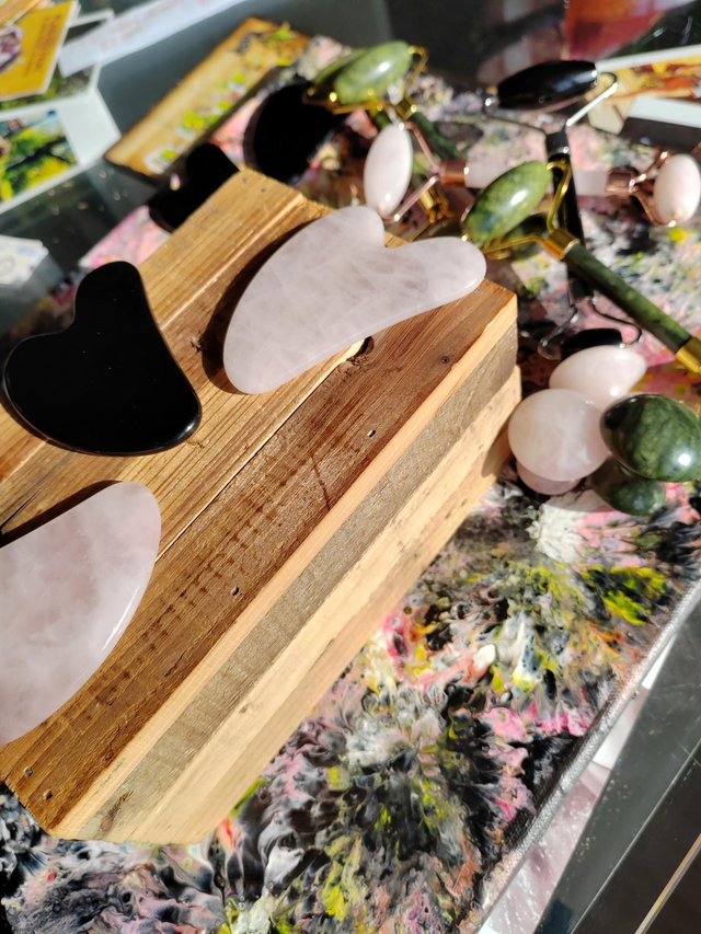 Gua Sha Quartz Rose 