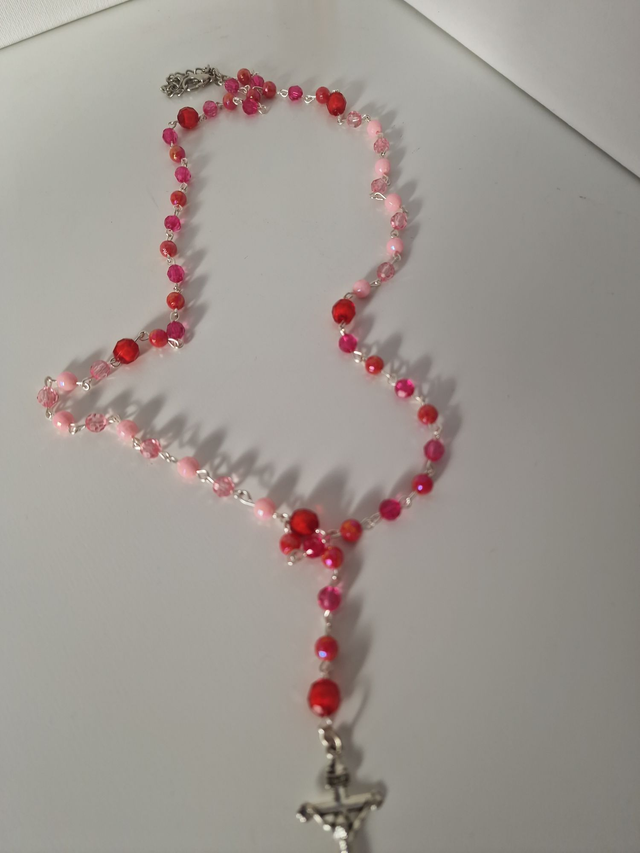 Collier Chapelet Perles Rouges Roses Croix Jésus Argentée