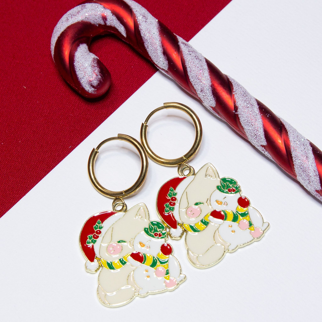 Božični muc s snežakom