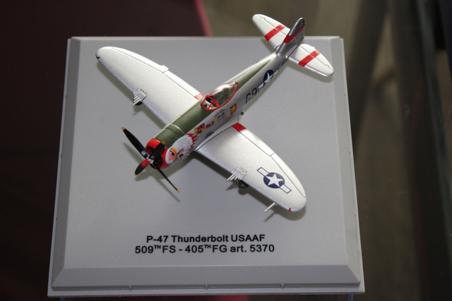 P-47 Thunderbolt USAAF 509th FS-405th FG&quot;, 1:100
