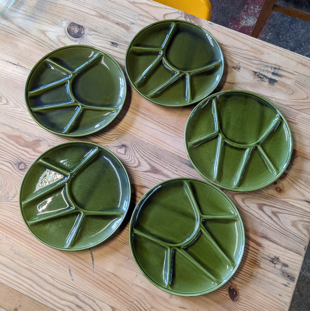 Assiettes à fondue vertes